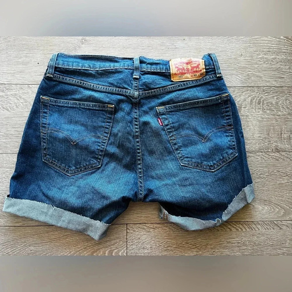 Levi's Classic 505 Jean Shorts Dark Wash - Size 32 - Picture 3 of 3